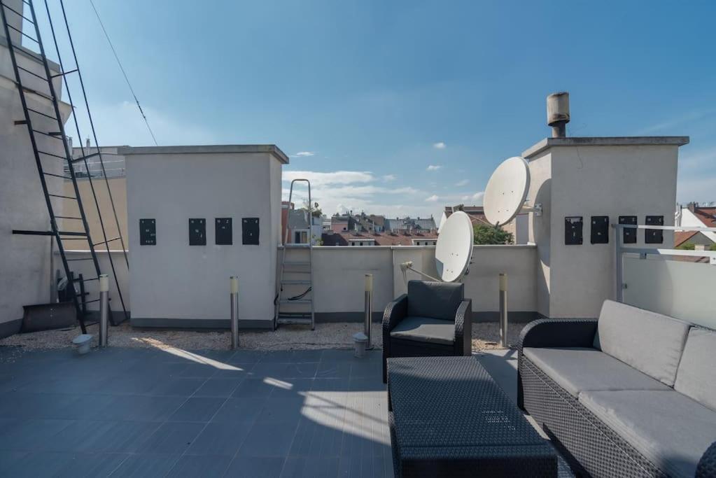 Apartament Grosse Terrasse, Klimaanlage Und U-Bahn Naehe Wiedeń Zewnętrze zdjęcie