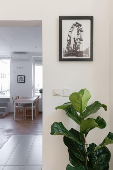 Apartament Grosse Terrasse, Klimaanlage Und U-Bahn Naehe Wiedeń Zewnętrze zdjęcie